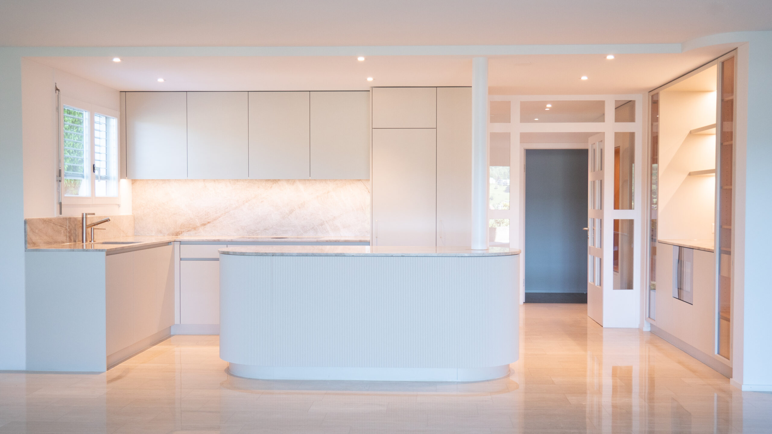 Die Küche als Bühne – massgefertigt für echte Momente